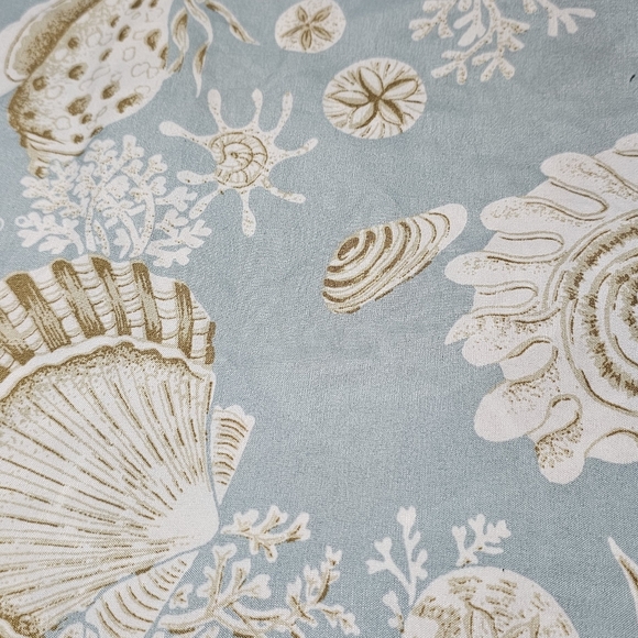 Tablecloths  59 X 101 Pre Owner - Picture 5 of 5